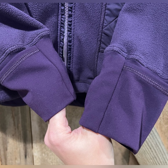Lululemon RARE ๐ฆ DEEP ZINFANDEL Fleecy Keen Jacket EUC NO FLAWS size 8 - Picture 13 of 16